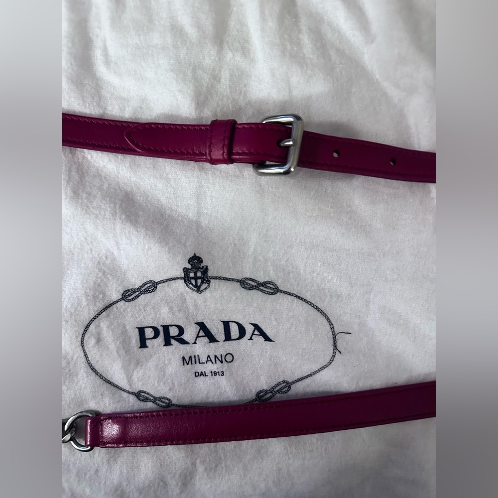 Authentic Prada Red Quilted Leather Shoulder/Crossbody bag-excellent Condition - Picture 3 of 8